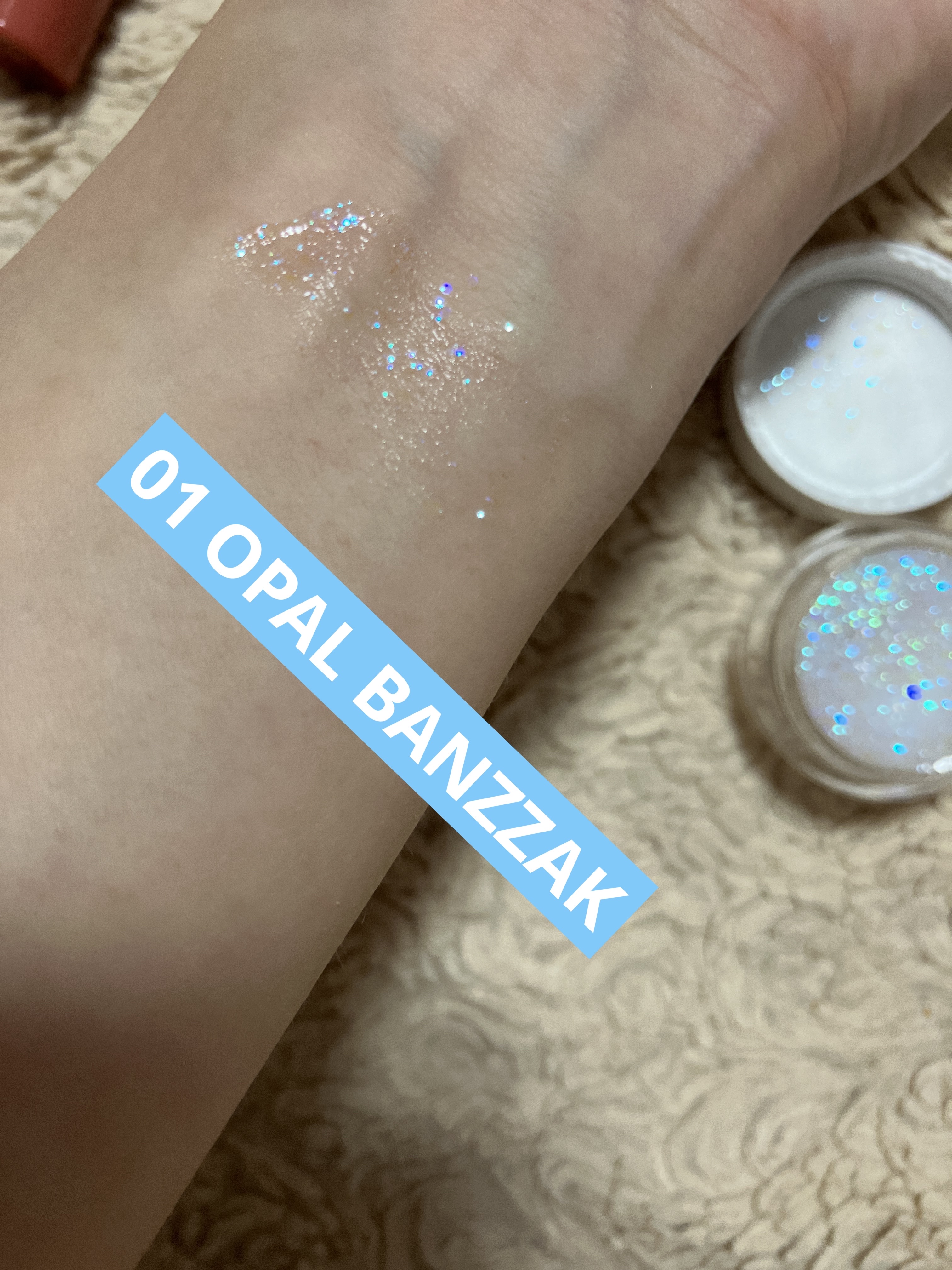 ジェリーグリッター 01 OPAL BANZZAK/TWINKLE POP/グリッターを使ったクチコミ（3枚目）