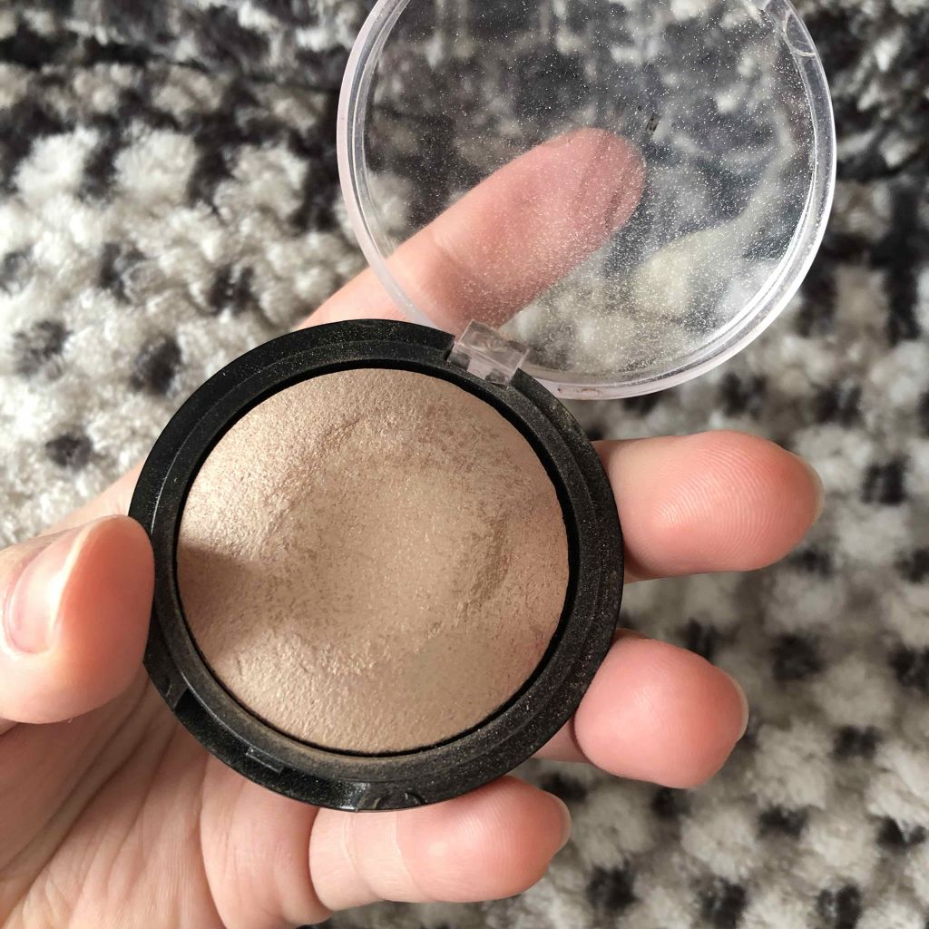 ベイクドハイライター/e.l.f. Cosmetics/パウダーハイライトを使ったクチコミ(2枚目)