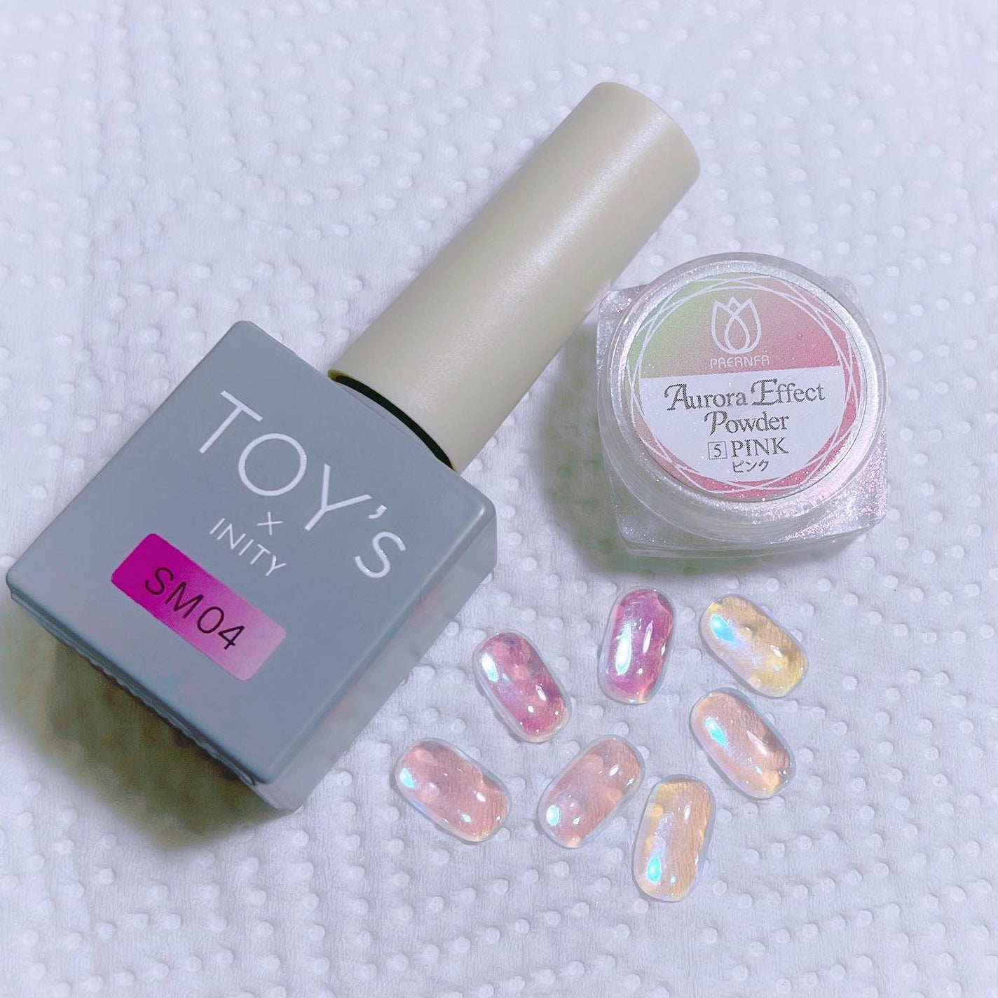 なかやまちえこ on LIPS 「オーロラパーツ埋め込み✨とぅるっとぅるなネイルhttps://..」(4枚目)