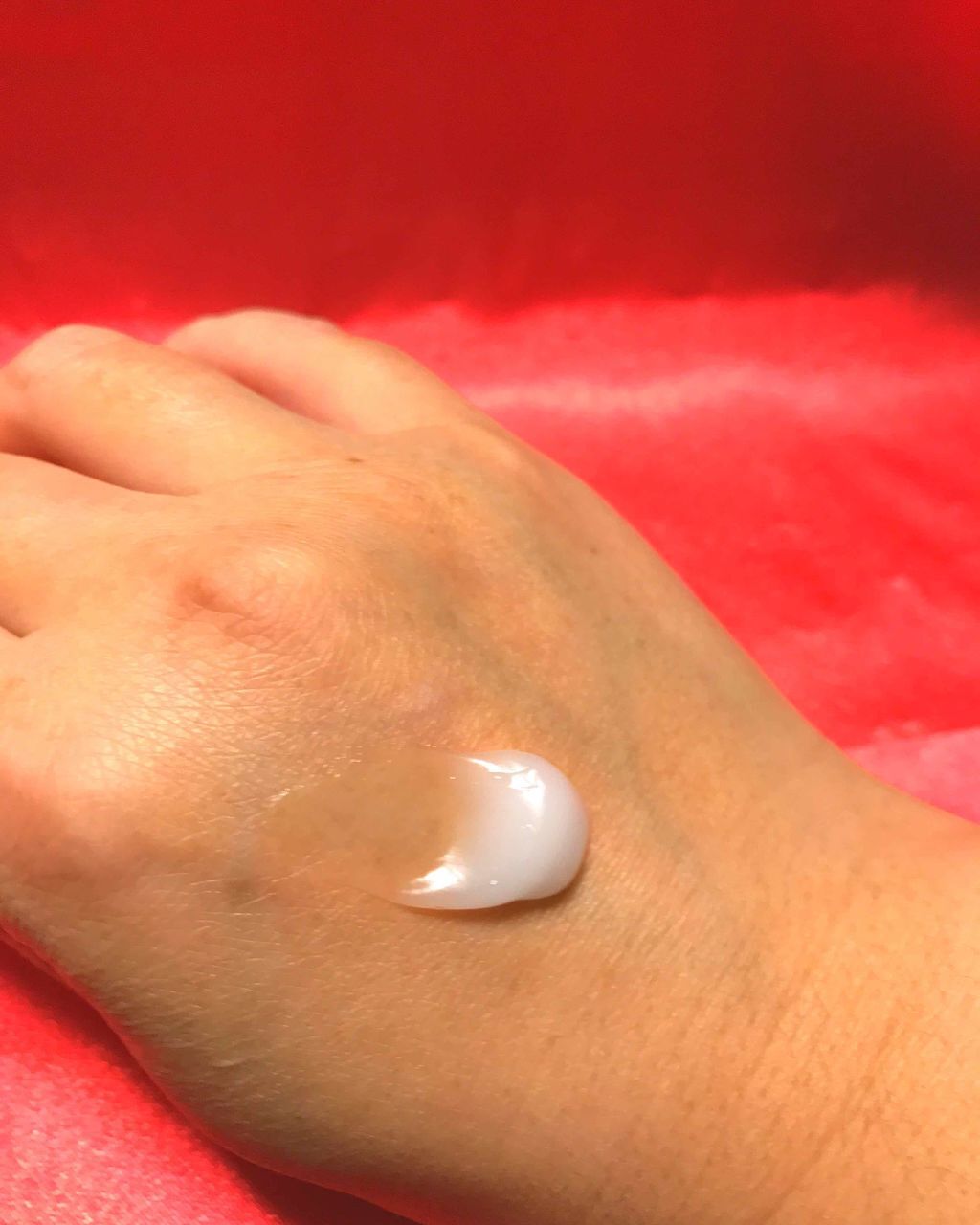 charley ウォータリング ハンドクリームのクチコミ「#ウォータリング ハンドクリームの紹介です。
こちらはお友達からのプレゼントでした🎁
てのひら.....」（2枚目）