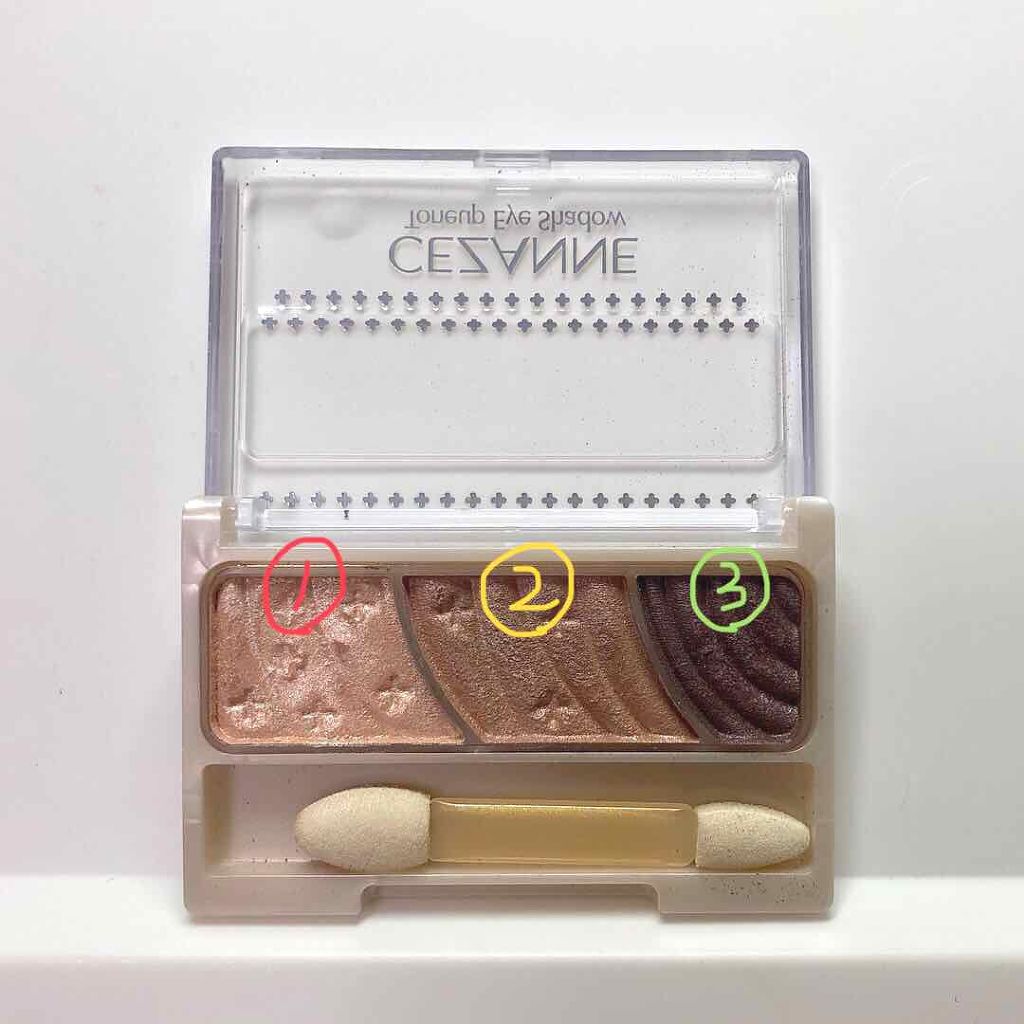 トーンアップアイシャドウ/CEZANNE/アイシャドウパレットを使ったクチコミ(2枚目)