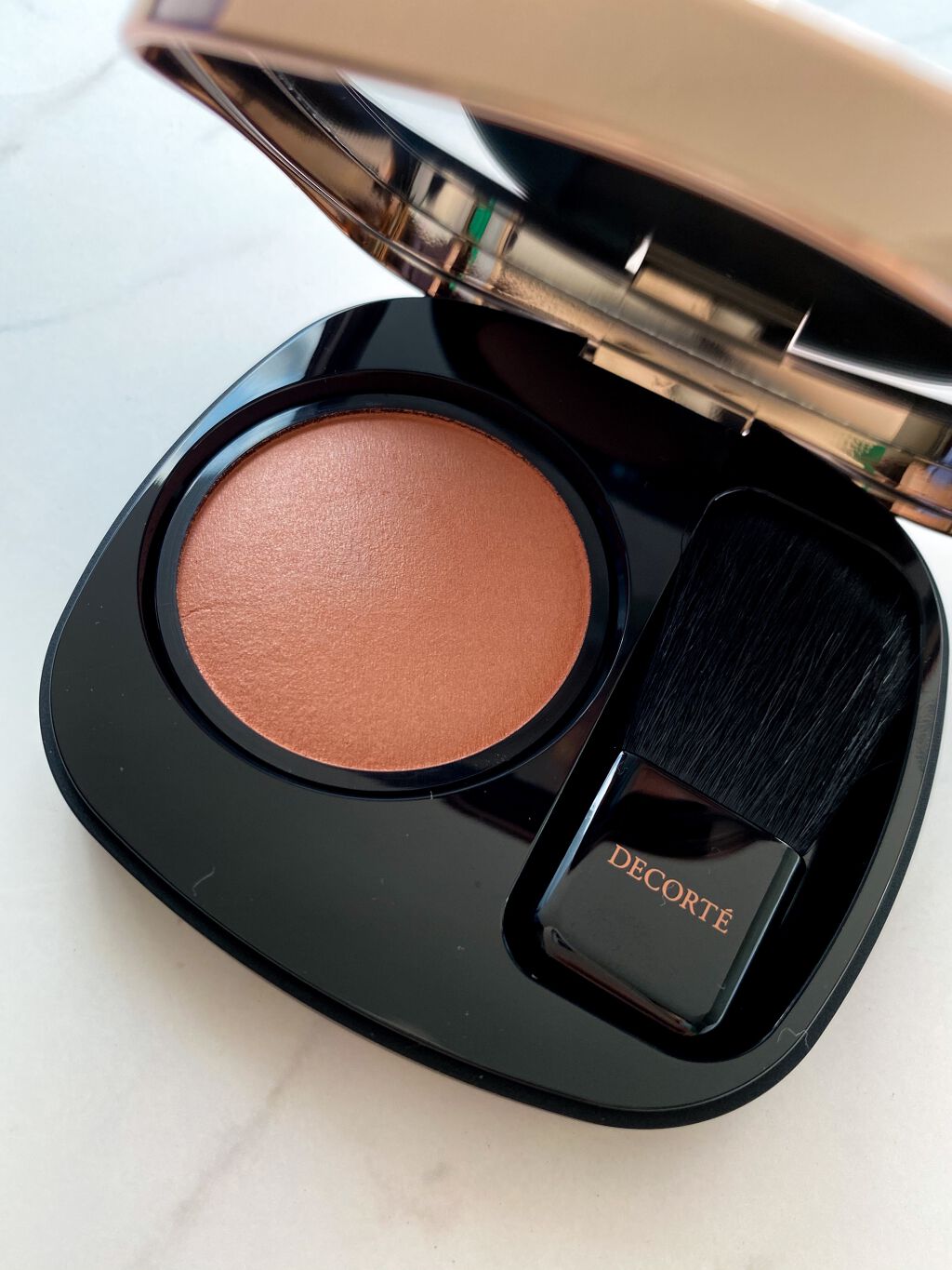 パウダー ブラッシュ BE300/DECORTÉ/パウダーチークを使ったクチコミ（1枚目）