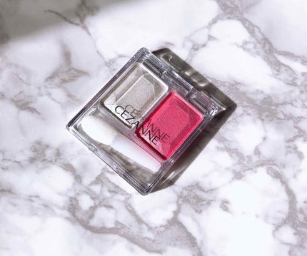 CEZANNE ツーカラー アイシャドウ ラメシリーズのクチコミ「まだまだ寒いけど、春コスメが続々と発売され、気分はすっかり春🌸
春メイクにオススメなセ.....」(1枚目)