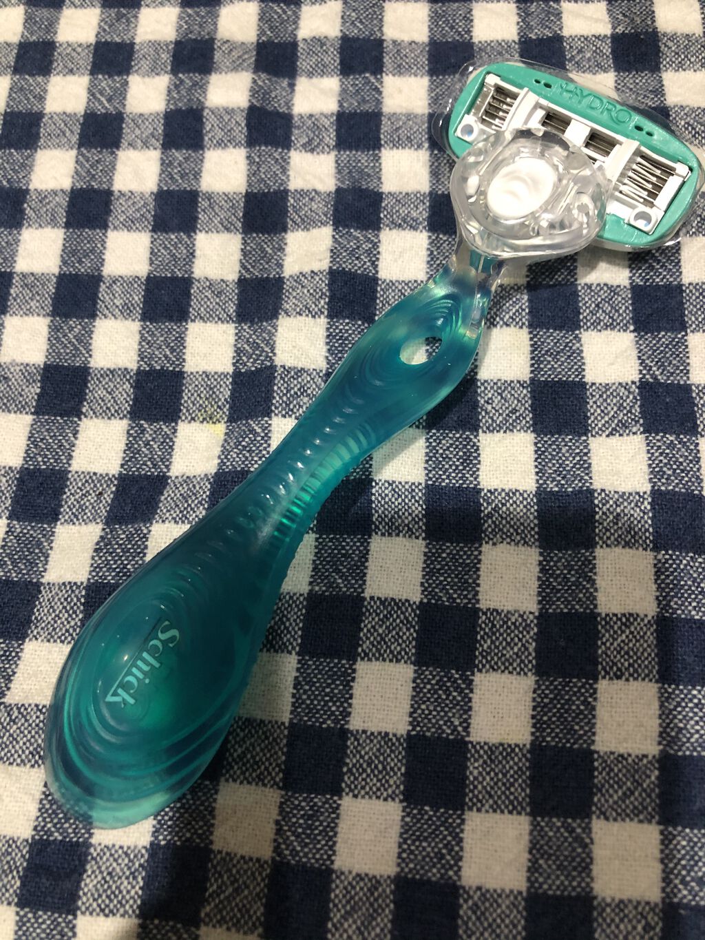 ハイドロシルク 敏感肌用 ホルダー （刃付き＋替刃１コ）/ハイドロシルク/シェーバーを使ったクチコミ（3枚目）