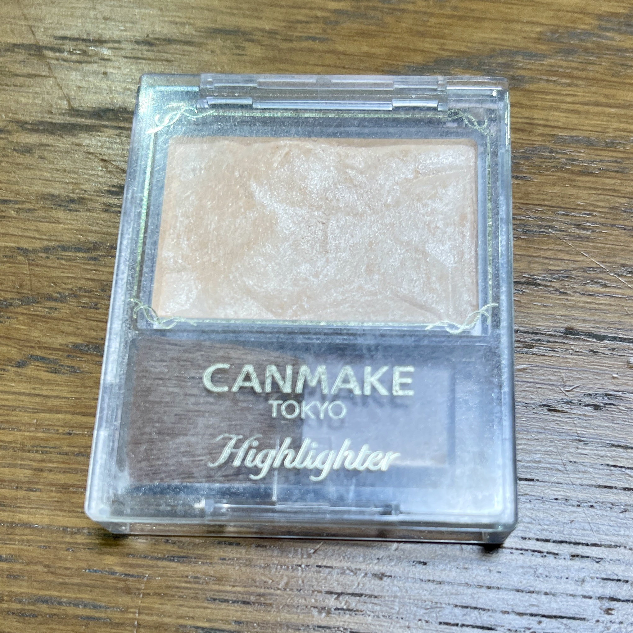 ハイライター L01 シャンパンゴールド/キャンメイク/パウダーハイライトを使ったクチコミ（2枚目）