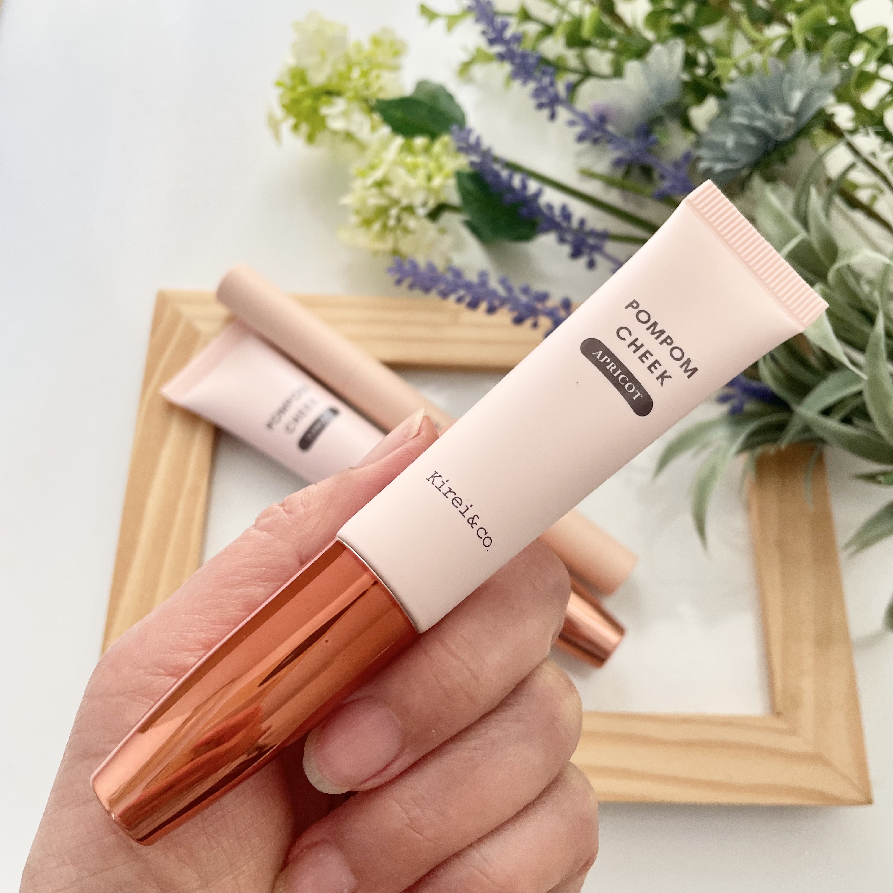 キラキラポムポムチーク L3 アプリコット/Kirei&co./リキッドチークを使ったクチコミ（1枚目）