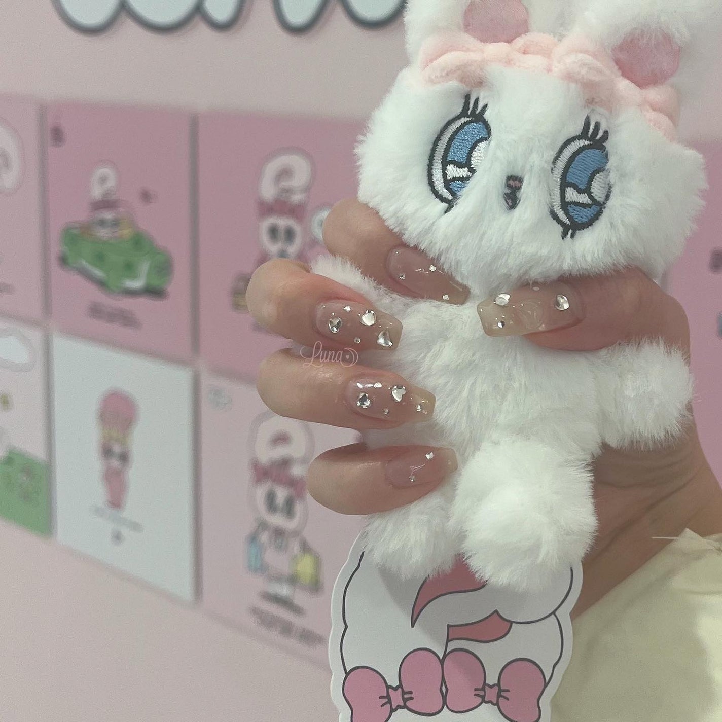 Iuna. Mizuki on LIPS 「.🐰#nail#nailstagram#gelnail#ジェ..」(2枚目)