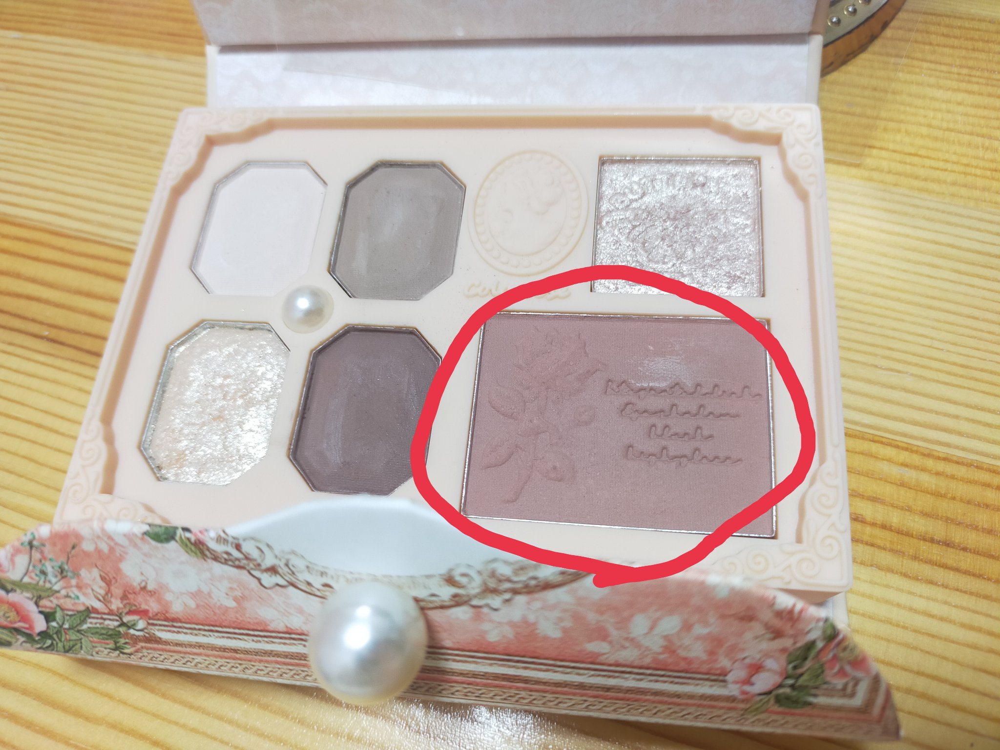 女王のカメオミニマルチパレット 02 マリア/COLORROSE/マルチパレットを使ったクチコミ（1枚目）