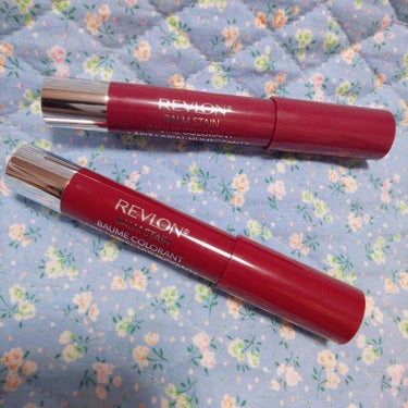 
Revlonは初めて買ってみました( ⁎ᵕᴗᵕ⁎ )価格は1200円です！
05番と55番です。
05は一時期ぶどうメイクが流行った時に話題になりましたよね!!!!!!(二枚目)

55は落ち着いた赤