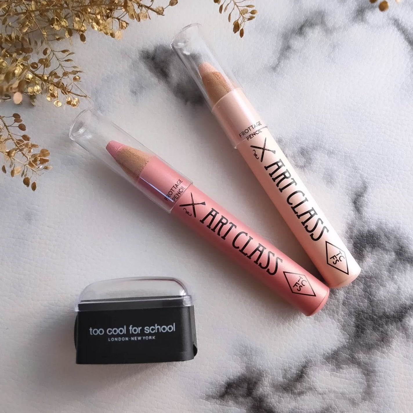 アートクラス フロッタージュペンシル/too cool for school/スティックアイシャドウを使ったクチコミ(2枚目)