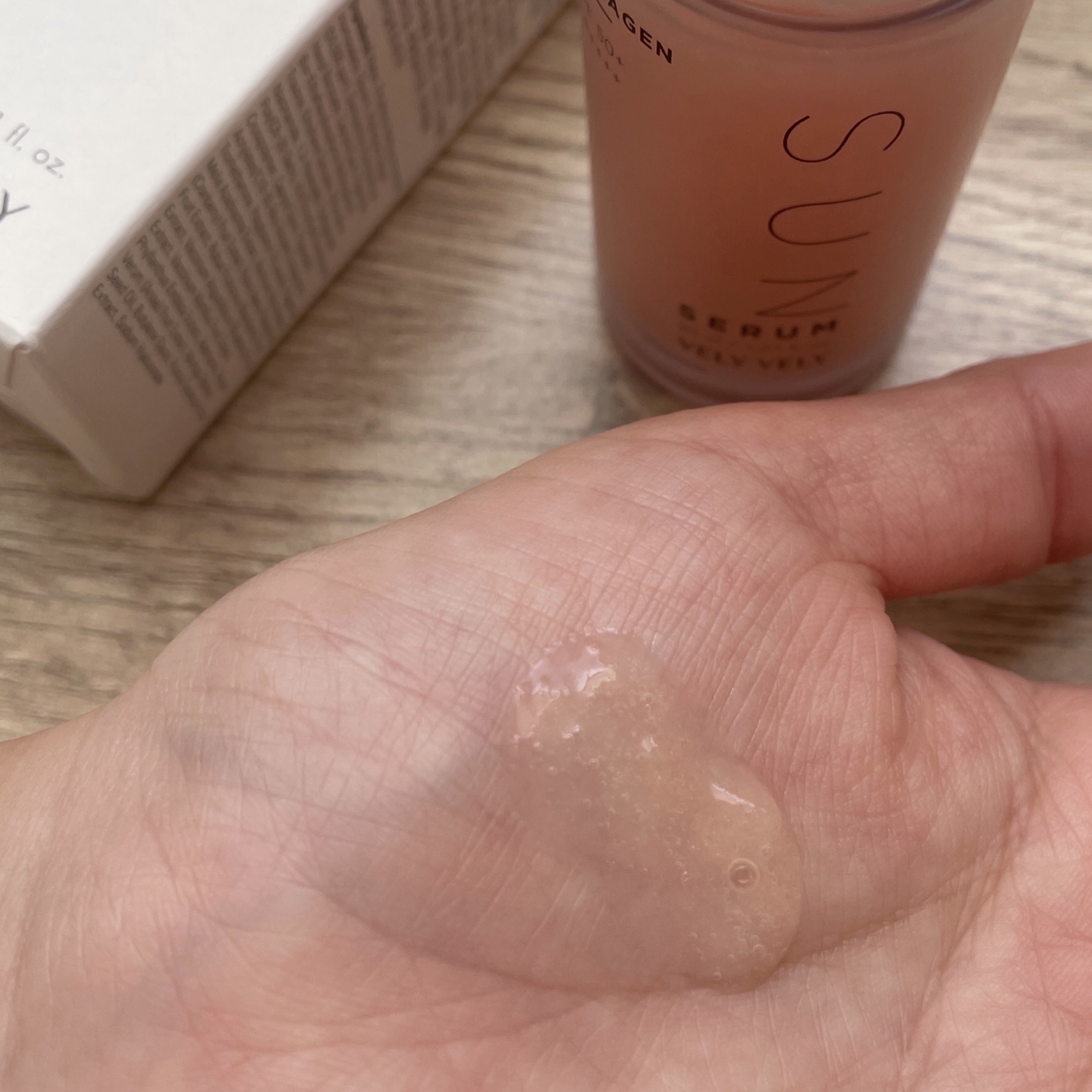 ハリケアコラーゲンサンセラム/VELY VELY/日焼け止めジェルを使ったクチコミ（2枚目）