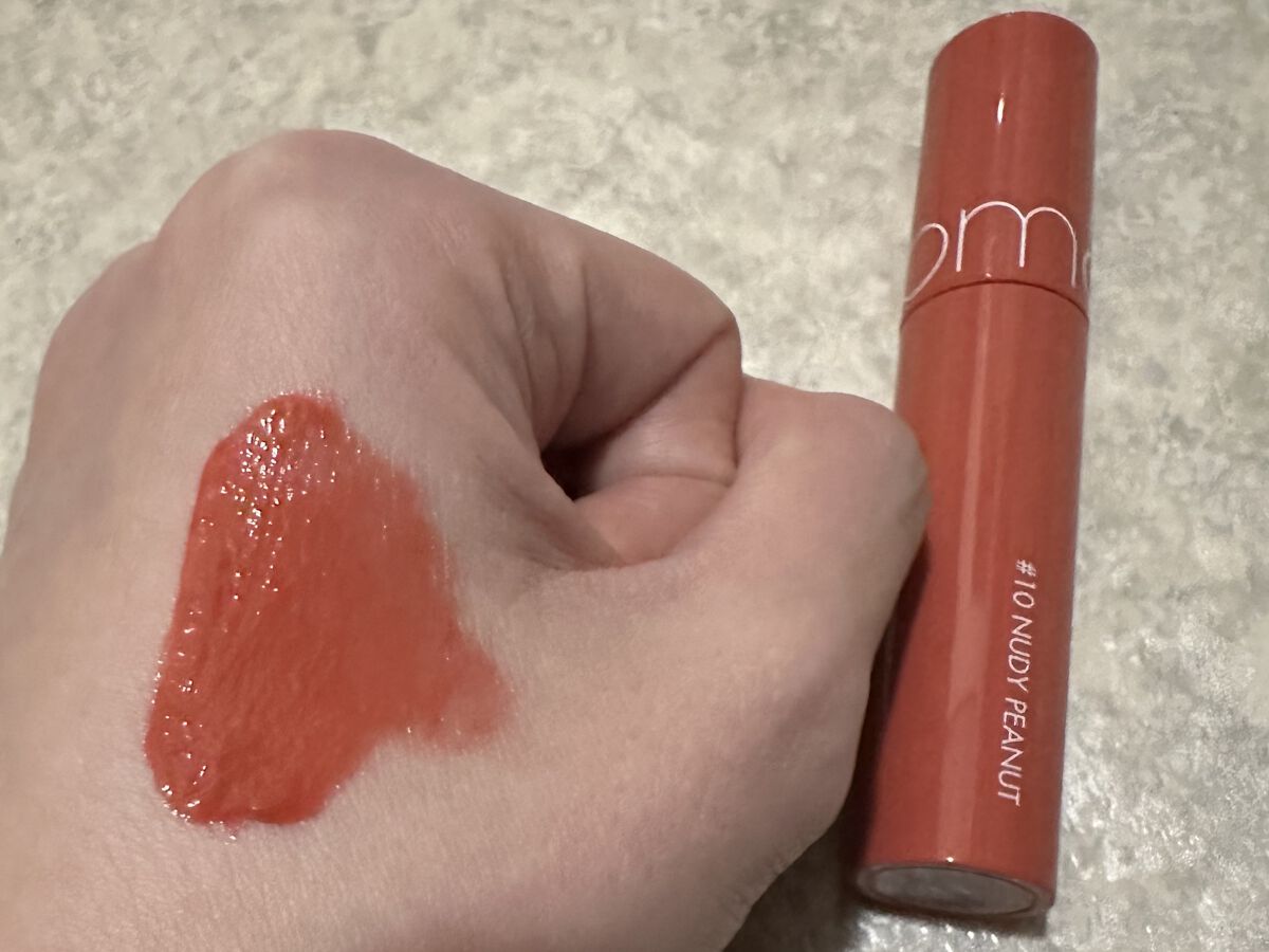 ジューシーラスティングティント/rom&nd/リップティントを使ったクチコミ（2枚目）