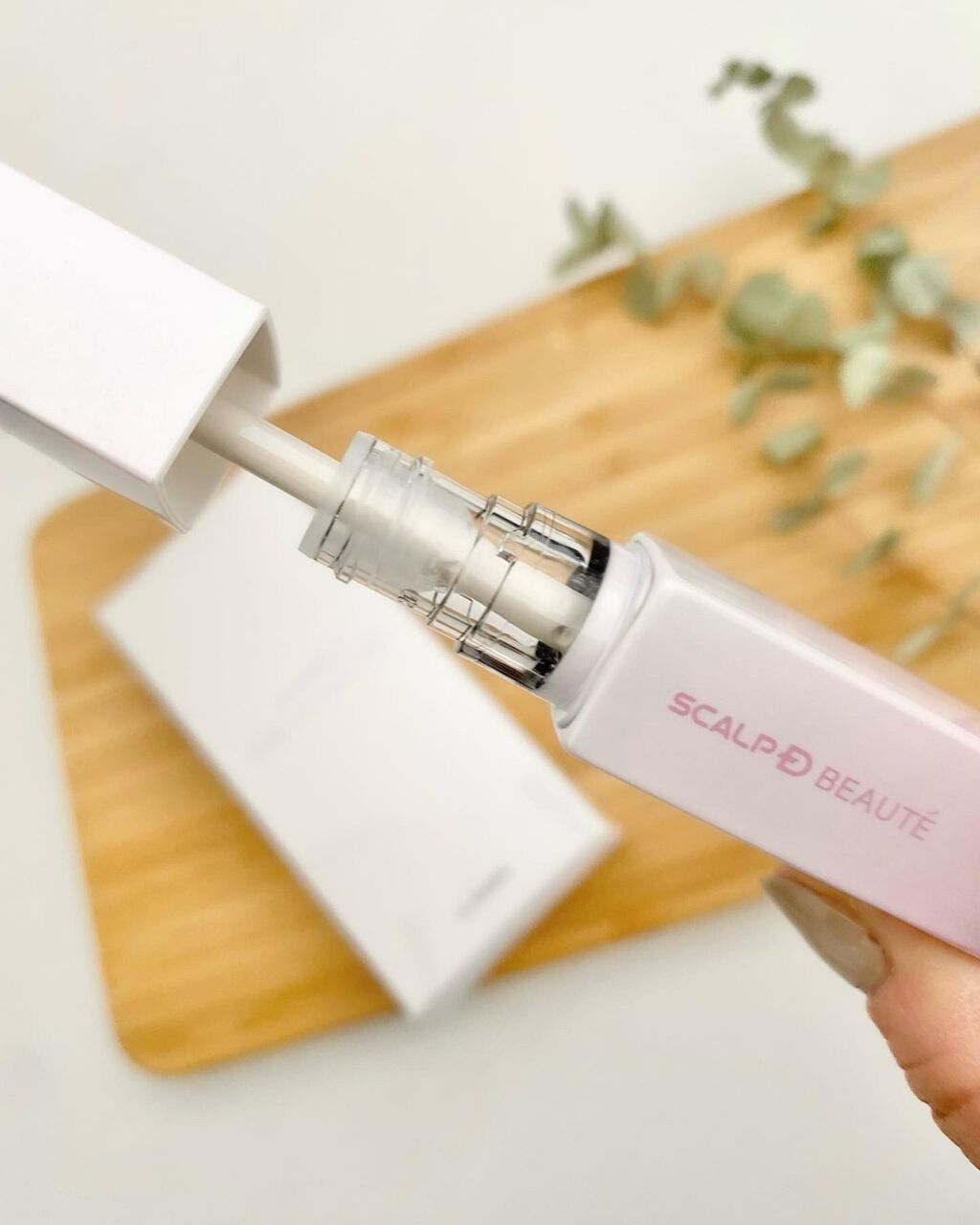 スカルプDボーテ ピュアフリーアイラッシュセラム プレミアムクイーン/アンファー(スカルプD)/まつげ美容液を使ったクチコミ(2枚目)