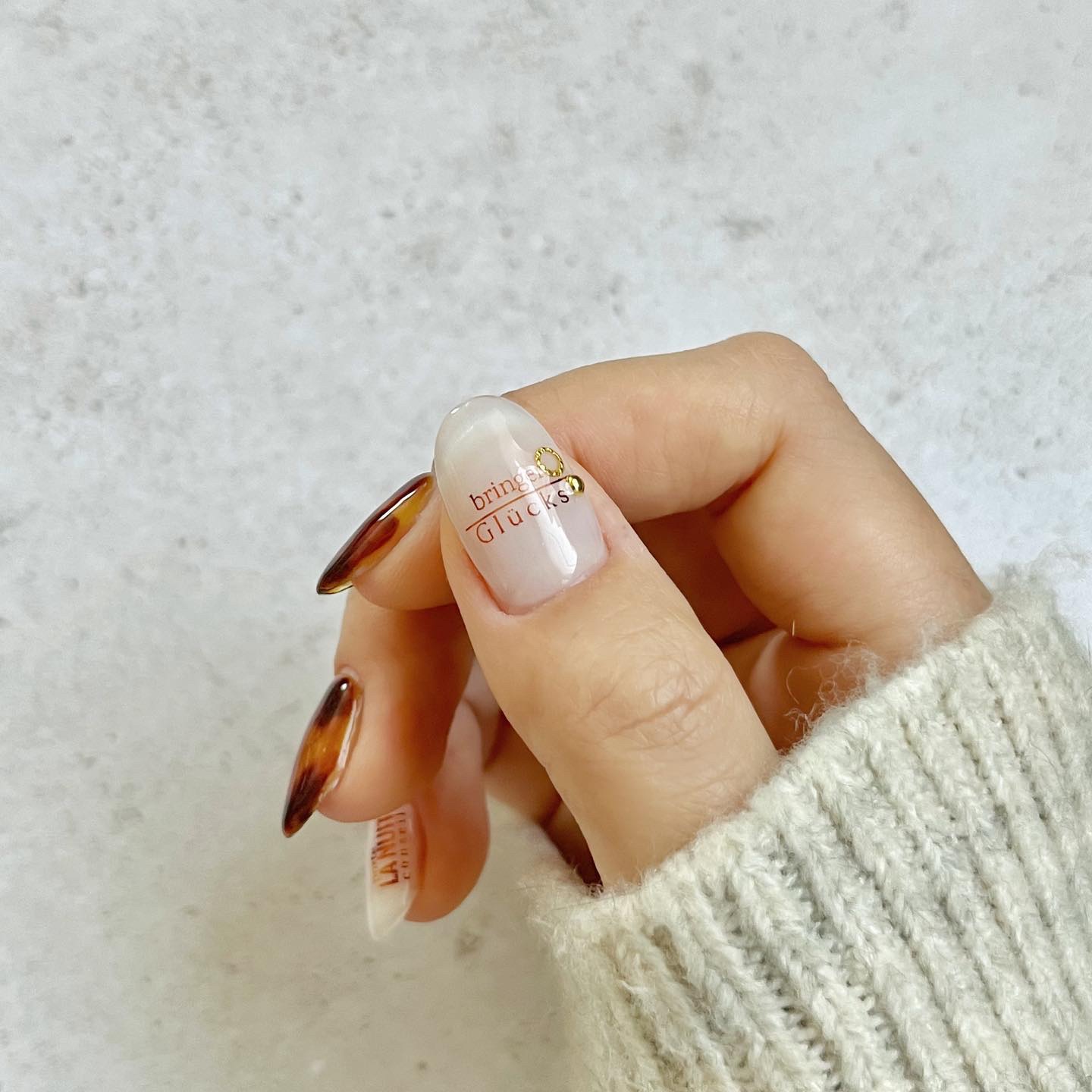 effrontee kyokoプロデュース Theorist bekko/tsumekira/ネイル用品を使ったクチコミ（3枚目）