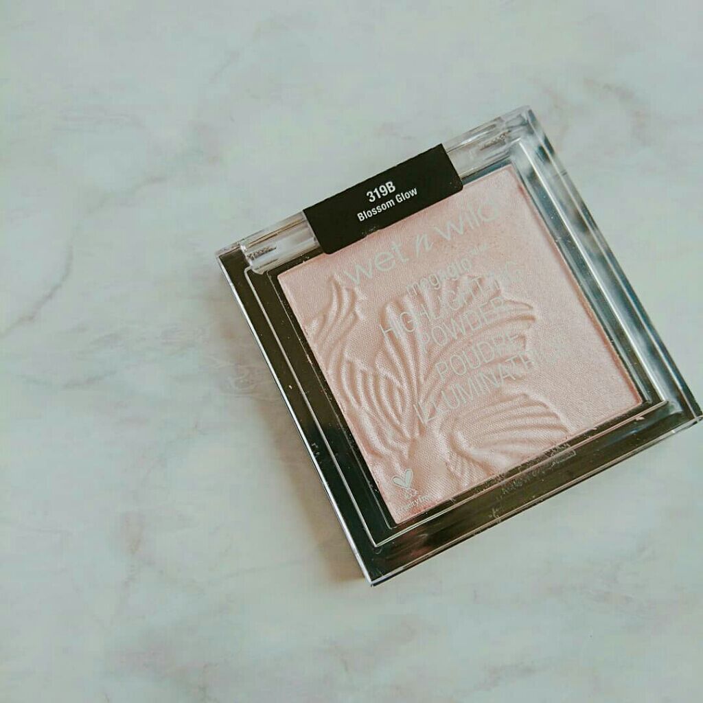 MegaGlo Highlighting Powder/wet 'n' wild/パウダーハイライトを使ったクチコミ(1枚目)