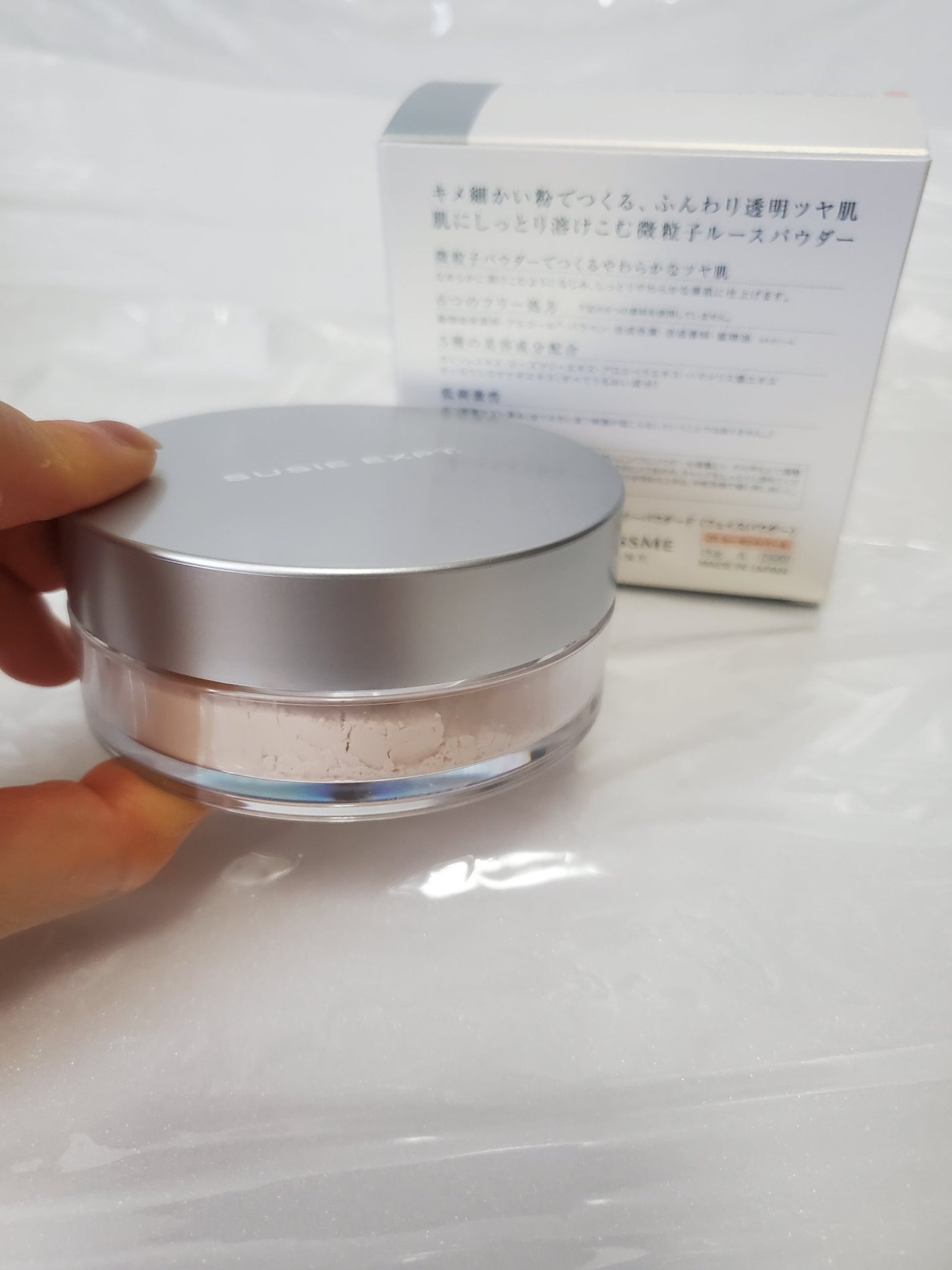 スージー エキスパート マイクロエアリーパウダーF/SUSIE N.Y./ルースパウダーを使ったクチコミ(2枚目)