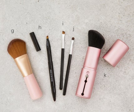 スライドパウダーブラシ(先斜タイプ)/貝印/メイクブラシを使ったクチコミ(2枚目)