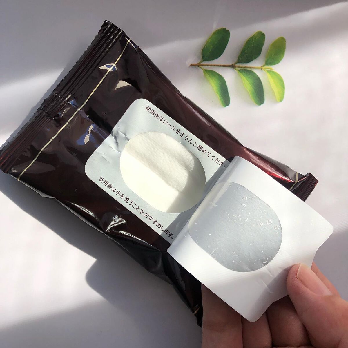 ビオレメイクの上からうるピタ肌持続シート/ビオレ/フェイスシートを使ったクチコミ（3枚目）