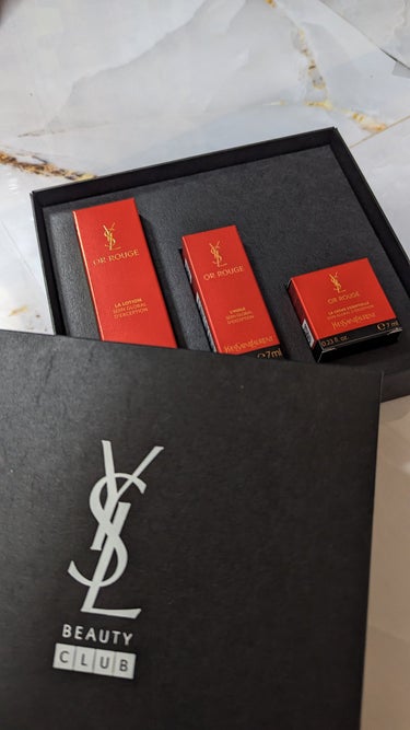 YVES SAINT LAURENT BEAUTE オールージュユイル Nのクチコミ「YSL ブラック会員になった時に貰えます✨
特に乳液がいい匂いでした！
現品は高すぎるのでリピ.....」（1枚目）