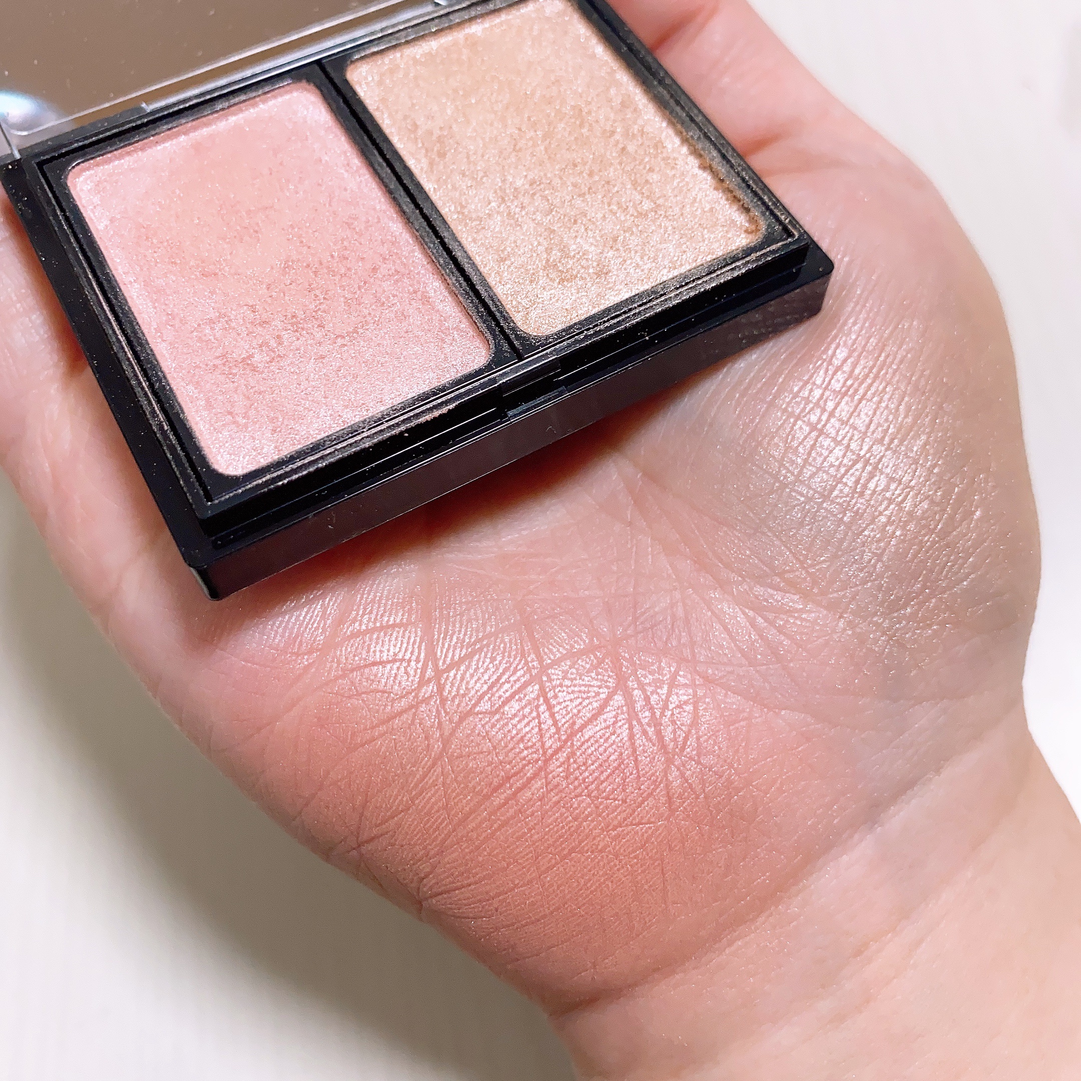 エアリータッチ デュアルニュアンサー/クラブ/パウダーハイライトを使ったクチコミ（1枚目）