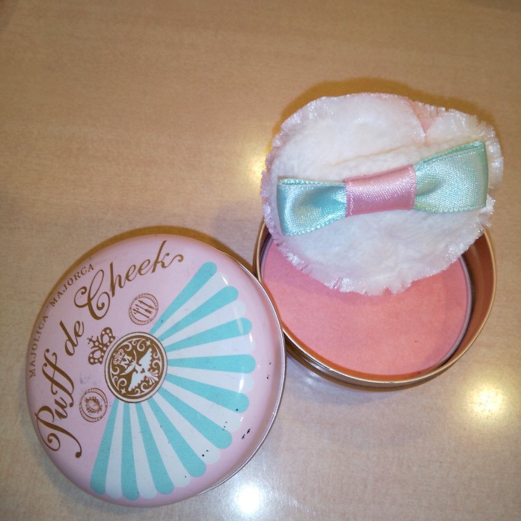 パフ・デ・チーク/MAJOLICA MAJORCA/パウダーチークを使ったクチコミ(1枚目)