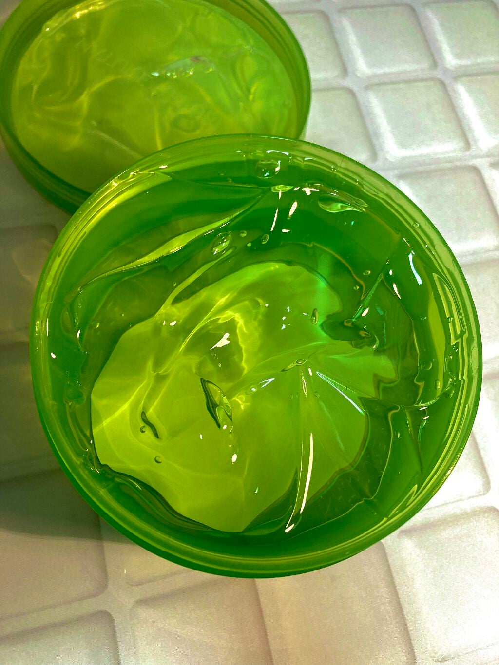 マイルド&モイスチャーアロエジェル/ネイチャーリパブリック/ボディローションを使ったクチコミ(2枚目)