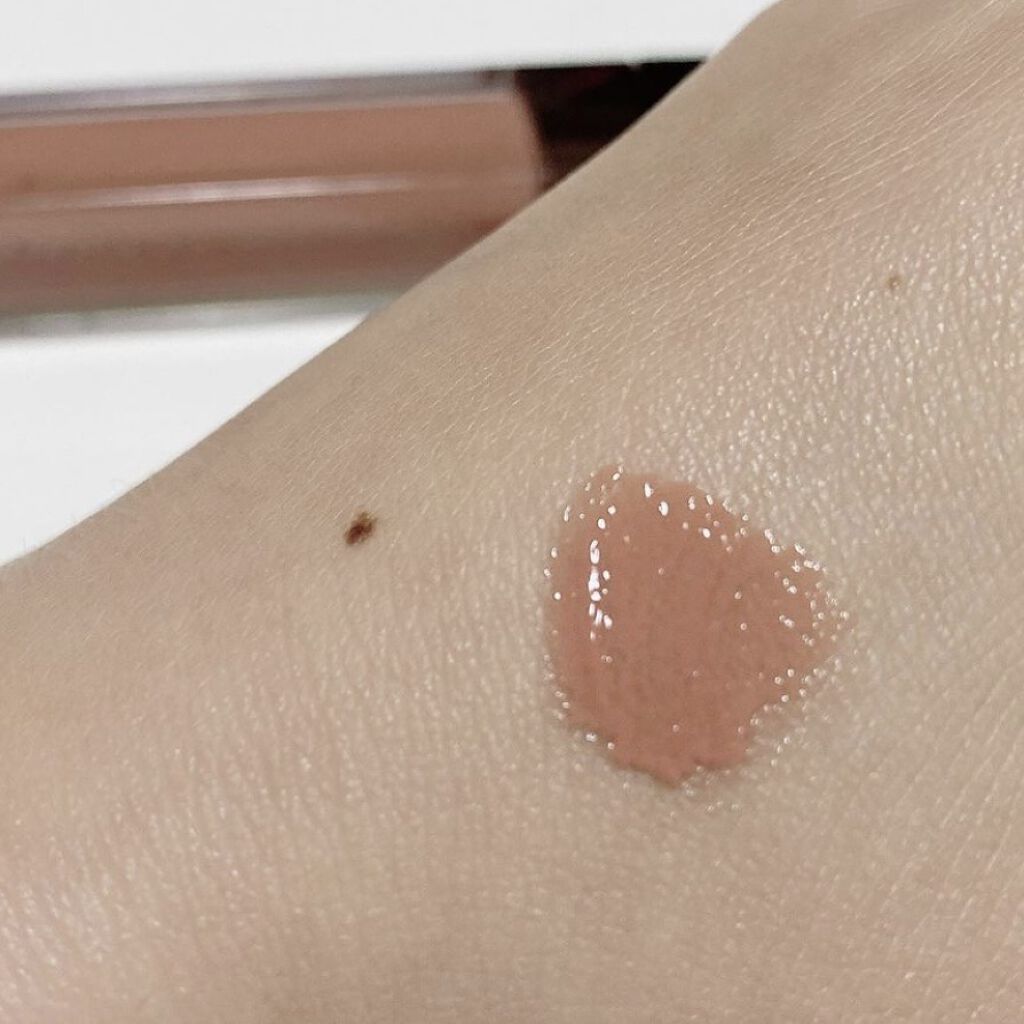 LUNASOL シアーライトグロスのクチコミ「商品名💄
LUNASOL ルナソル
シアーライトグロス

カラー💄
EX07 ピンクベージュ..」（3枚目）