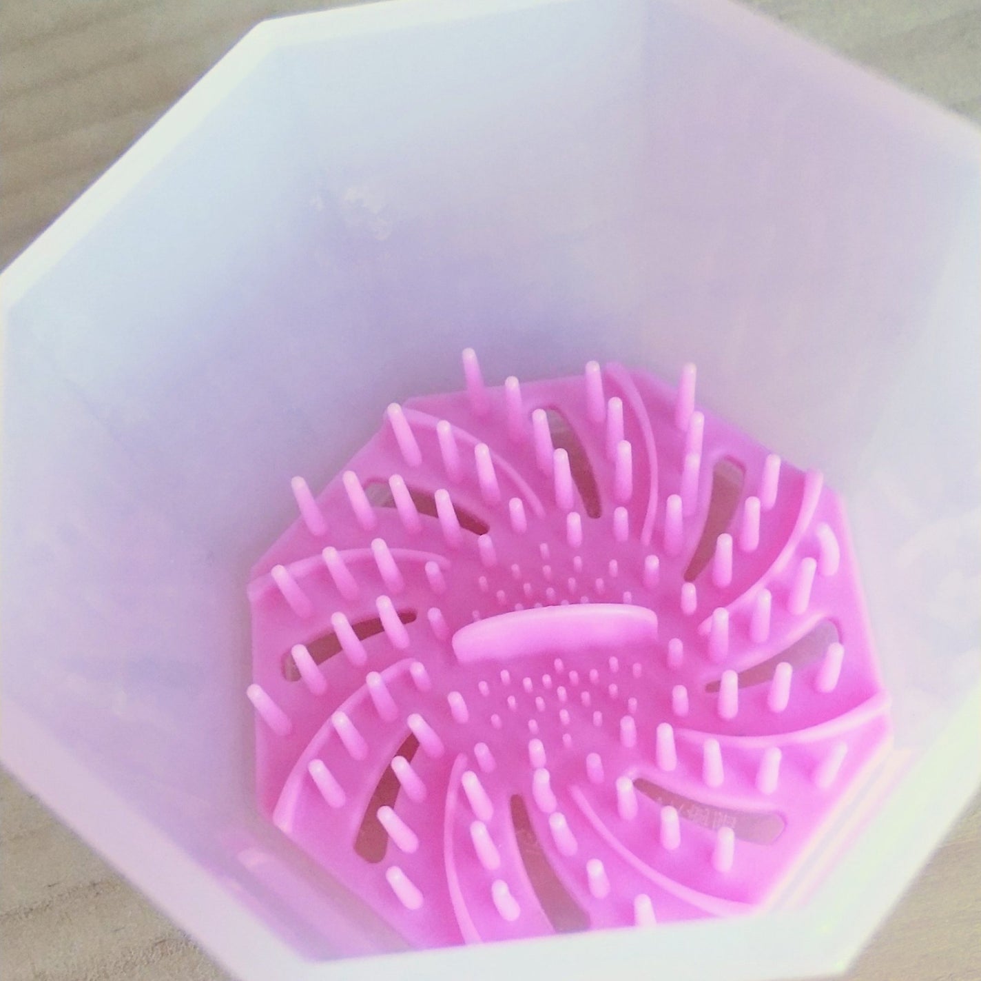 メイクブラシ専用クリーナー/DAISO/その他化粧小物を使ったクチコミ(5枚目)