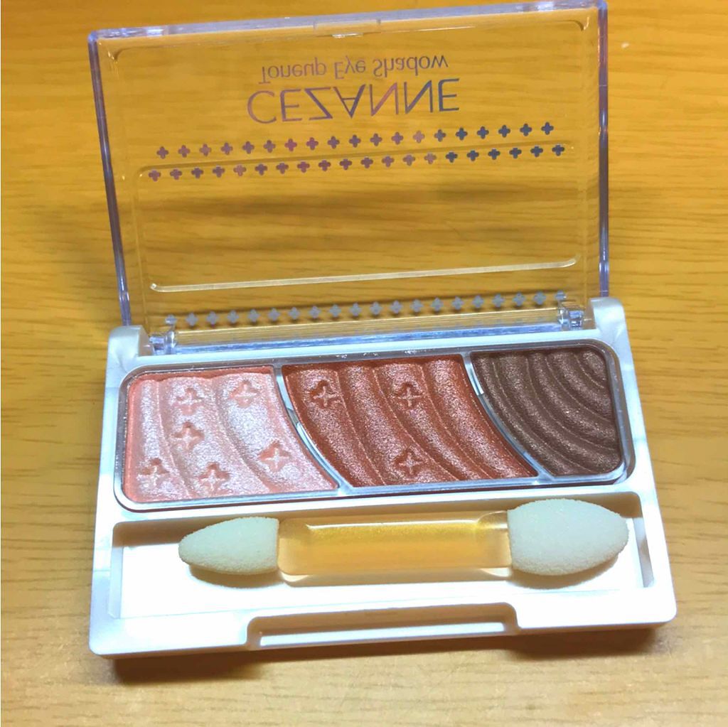 トーンアップアイシャドウ/CEZANNE/アイシャドウパレットを使ったクチコミ(2枚目)