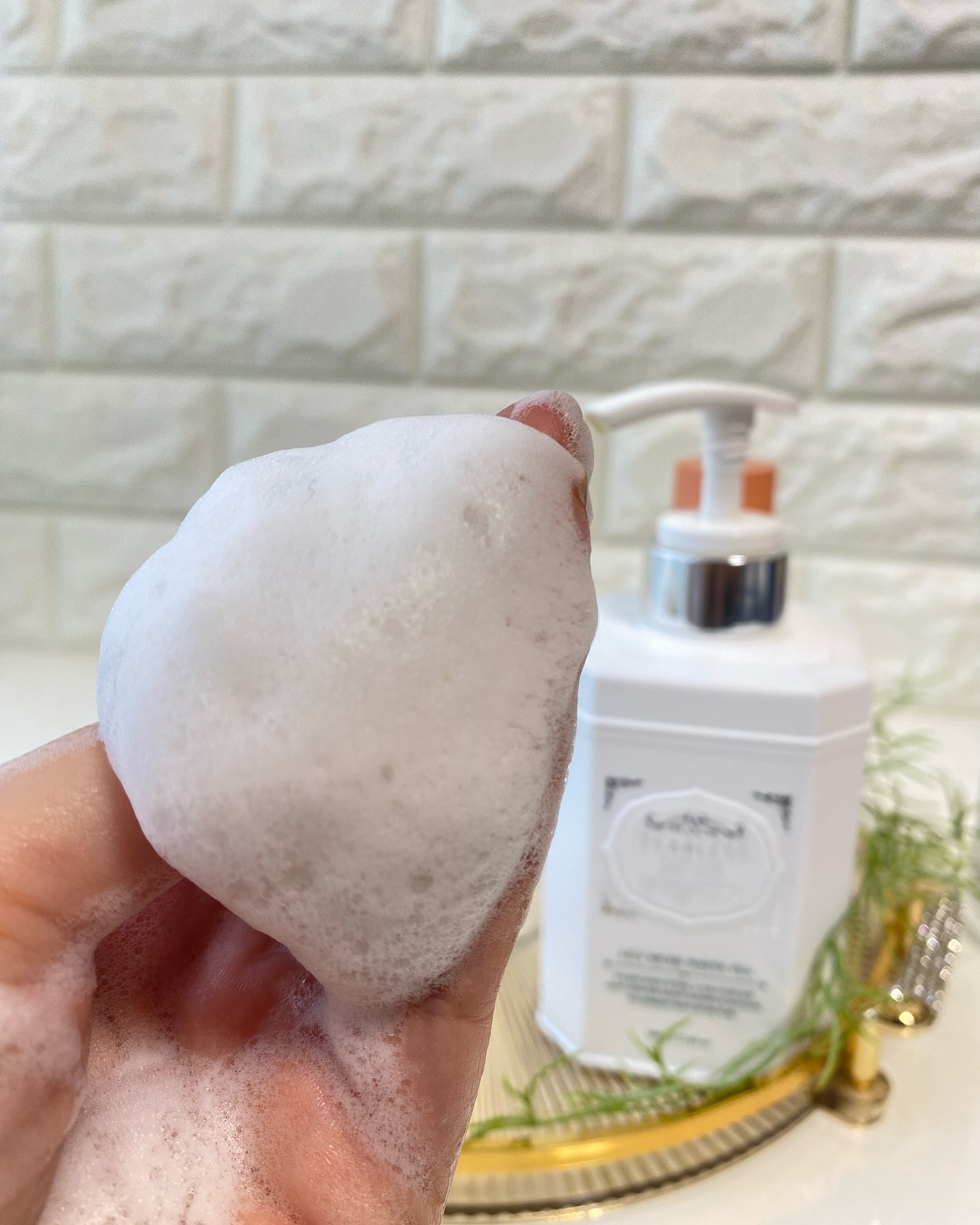 パフュームボディウォッシュ リリームスクホワイトティー/TEABLESS/ボディソープを使ったクチコミ（3枚目）