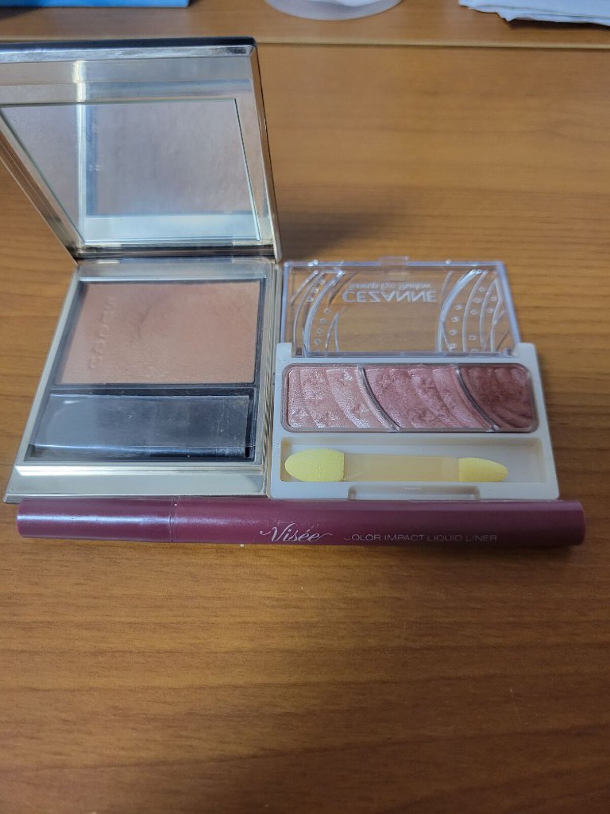 トーンアップアイシャドウ/CEZANNE/アイシャドウパレットを使ったクチコミ（1枚目）