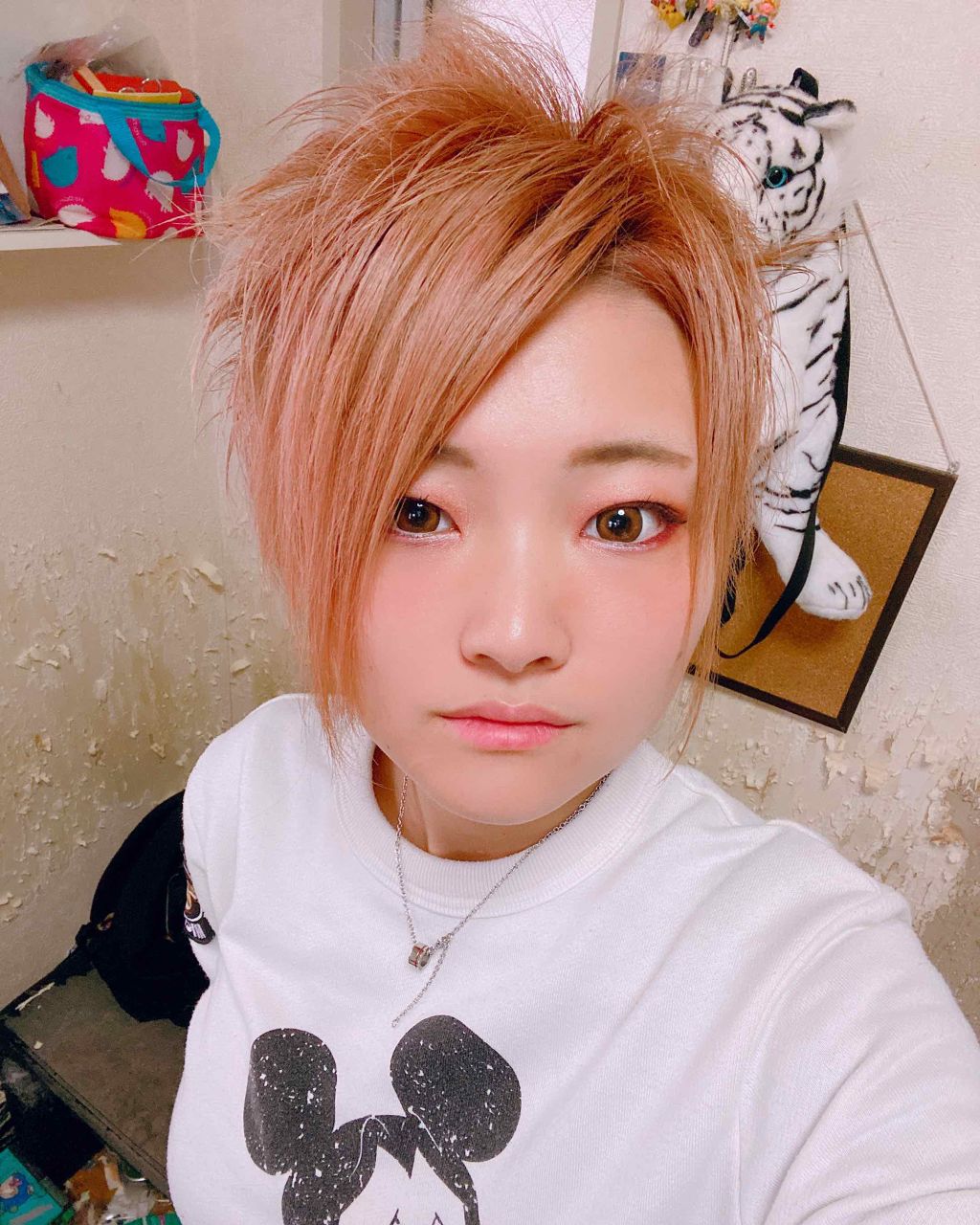 Yui on LIPS 「奥二重な私が二重になるアイテムはこちら☟激安価格なんと1つ60..」(1枚目)