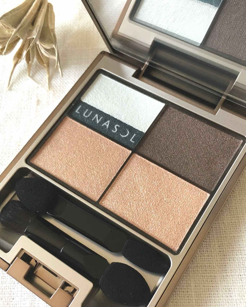 ドライサマーアイズ/LUNASOL/アイシャドウパレットを使ったクチコミ（1枚目）