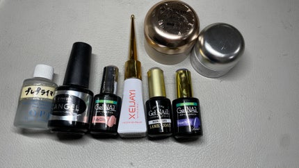 き り ん (°◻︎°) on LIPS 「過去1🍂セルフネイル💅更新‼️簡単なのにめちゃくちゃ可愛い!高..」(4枚目)