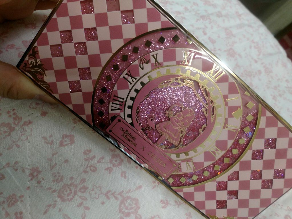 アリスドリームランドシリーズ 12色アイシャドウパレット（ZEESEA×大英博物館）/ZEESEA/アイシャドウパレットを使ったクチコミ（1枚目）