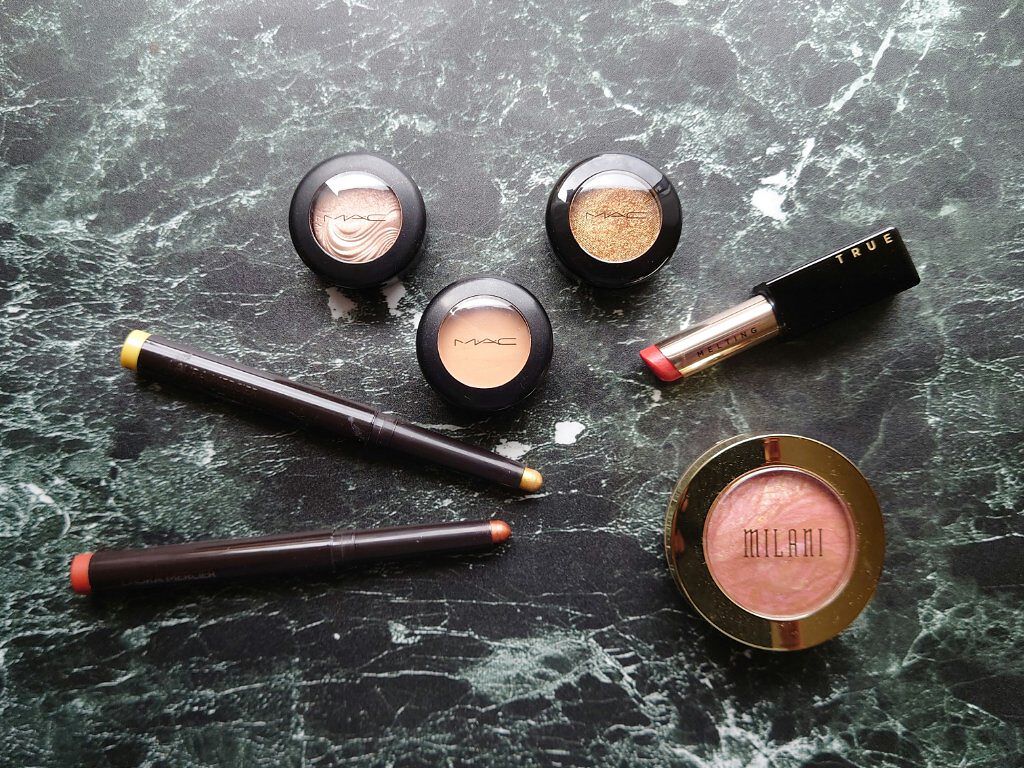 エクストラ ディメンション アイシャドウ ア ナチュラル フラート/M・A・C/単色アイシャドウを使ったクチコミ（2枚目）