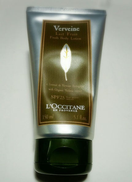 L'OCCITANE ヴァーベナ UVフレッシュボディローションのクチコミ「【夏のUVケア】頂き物
お風呂上がりのボディーケアかと思ったら、UVケア用品とのこと。
日.....」(1枚目)