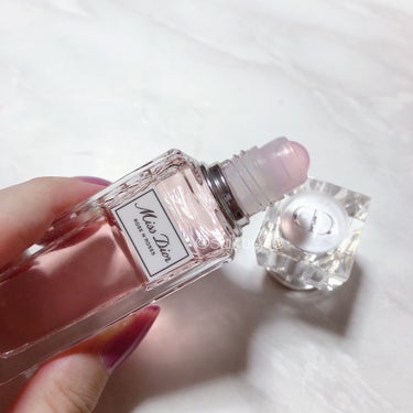 Dior ミス ディオール ローズ＆ローズ ローラー パールのクチコミ「こんにちは、ゆえです。
今回は久し振りに香りアイテムですよ〜

◆Dior
ミス ディオール .....」（2枚目）