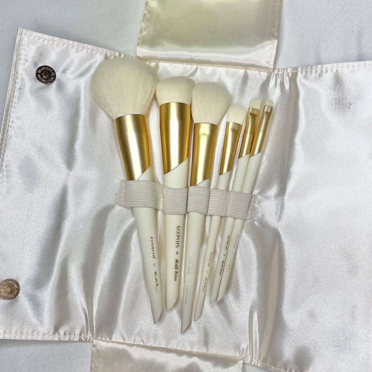 Nagi フォロバ100☺︎ on LIPS 「SIXPLUSSIXPLUS×MattRoseコラボメイクブラ..」(8枚目)