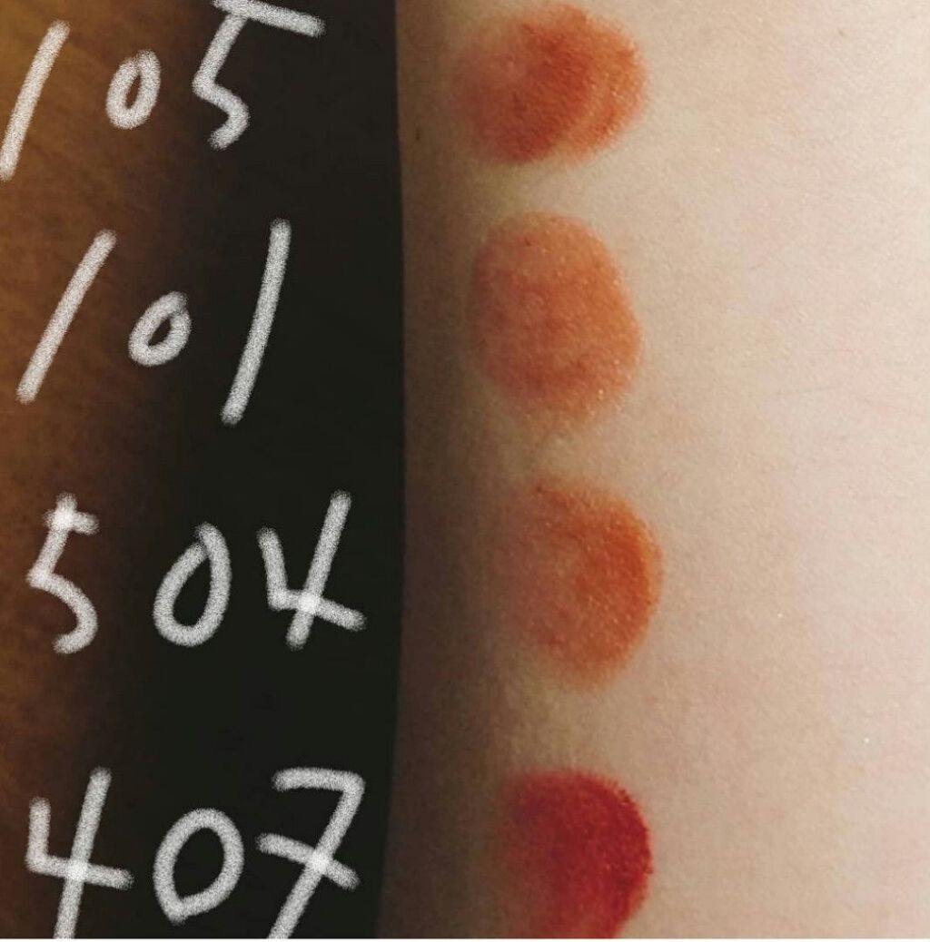 ラスティンググロスリップ/CEZANNE/口紅を使ったクチコミ(2枚目)