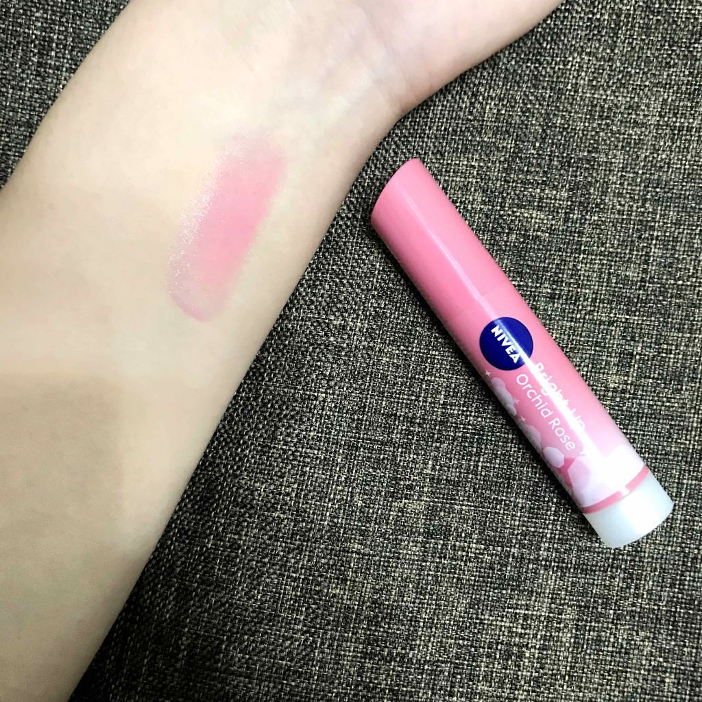 モイストピュアカラーリップ/ニベア/リップクリームを使ったクチコミ(1枚目)