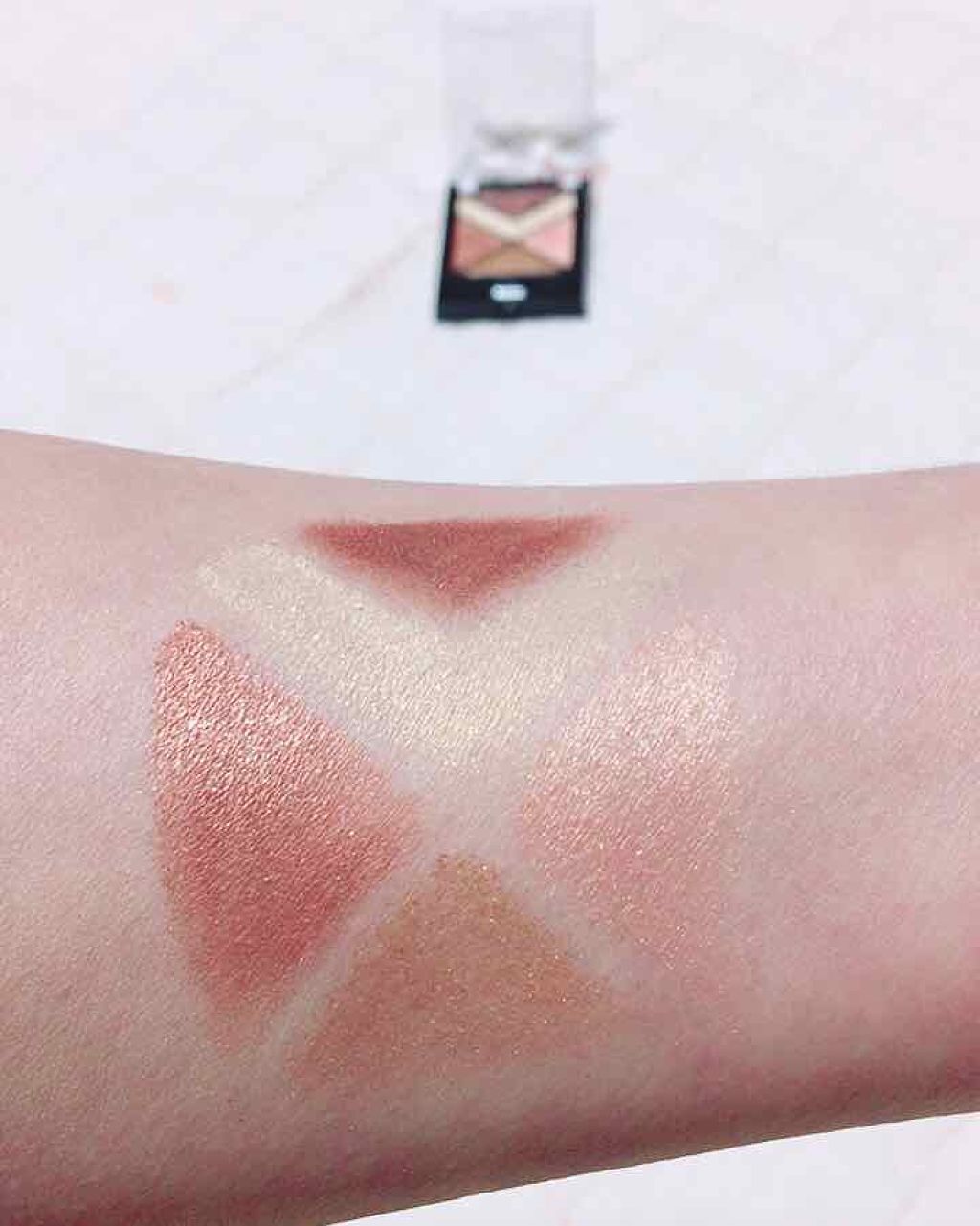 ハイパーダイヤモンド シャドウ/MAYBELLINE NEW YORK/アイシャドウパレットを使ったクチコミ(3枚目)