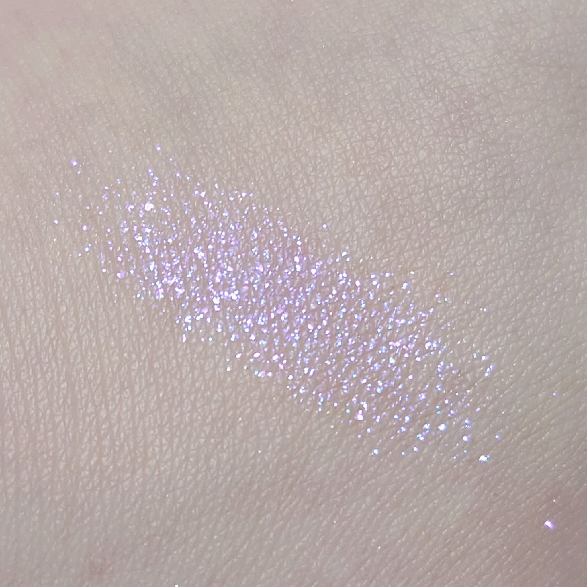  アディクション　ザ アイシャドウ プリズム/ADDICTION/単色アイシャドウを使ったクチコミ（2枚目）