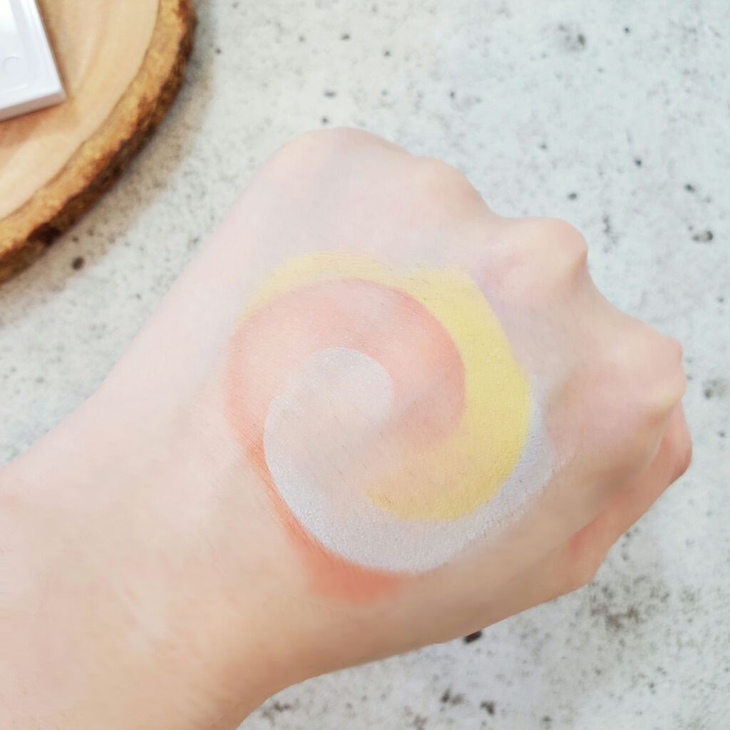 カラーブレンドグローファンデーション/ディエム クルール/クリーム・エマルジョンファンデーションを使ったクチコミ(3枚目)