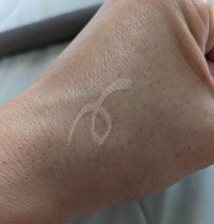 クレヨンコンシーラー/チャコット・コスメティクス/ペンシルコンシーラーを使ったクチコミ(2枚目)