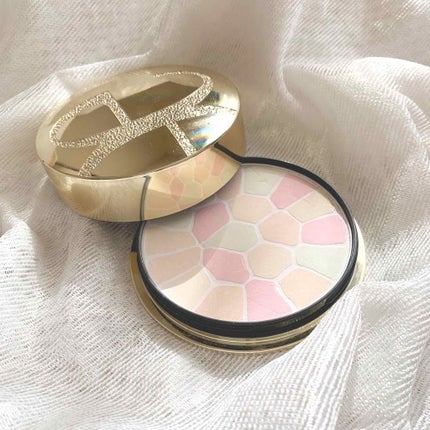 エレガンス ラ プードル オートニュアンス リクスィーズ/Elégance/プレストパウダーを使ったクチコミ(1枚目)