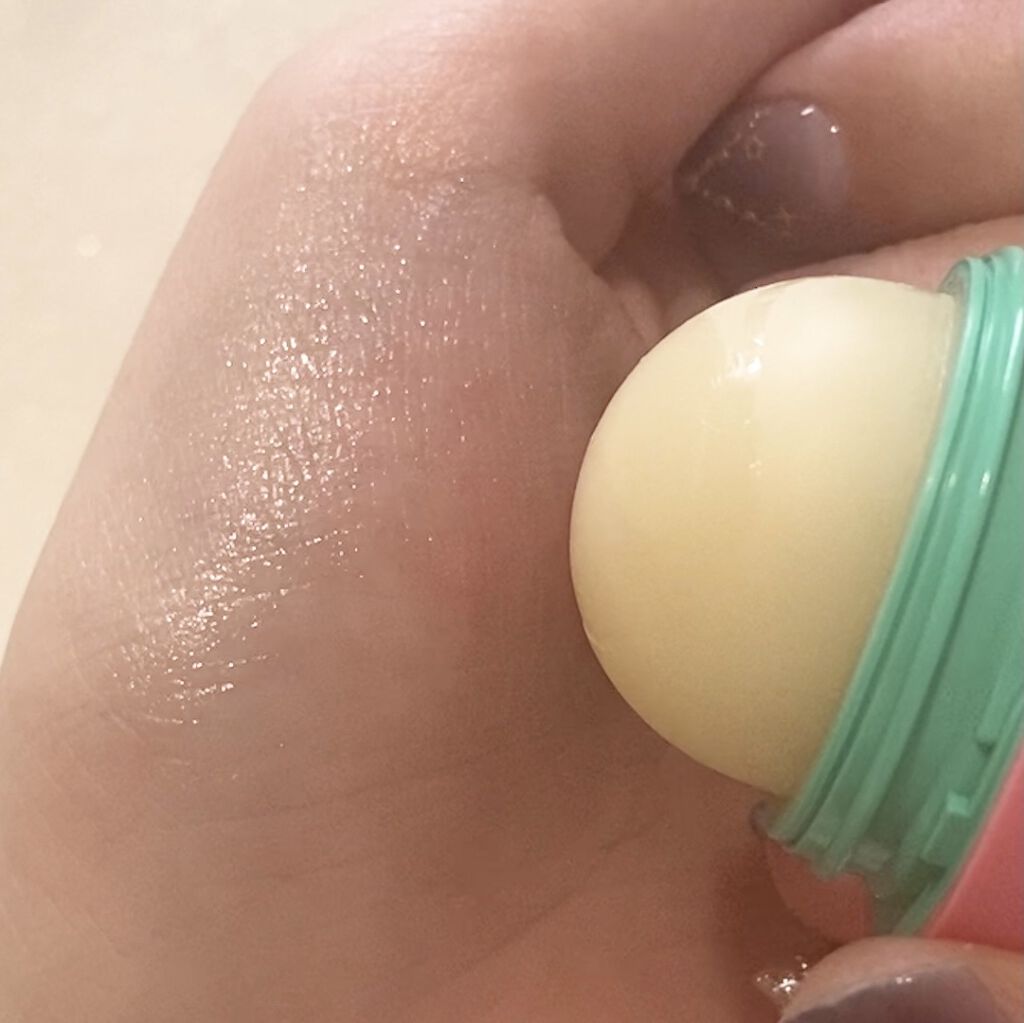 ＥＯＳオーガニックリップバーム ストロベリーシャーベット/EOS/リップバームを使ったクチコミ（3枚目）