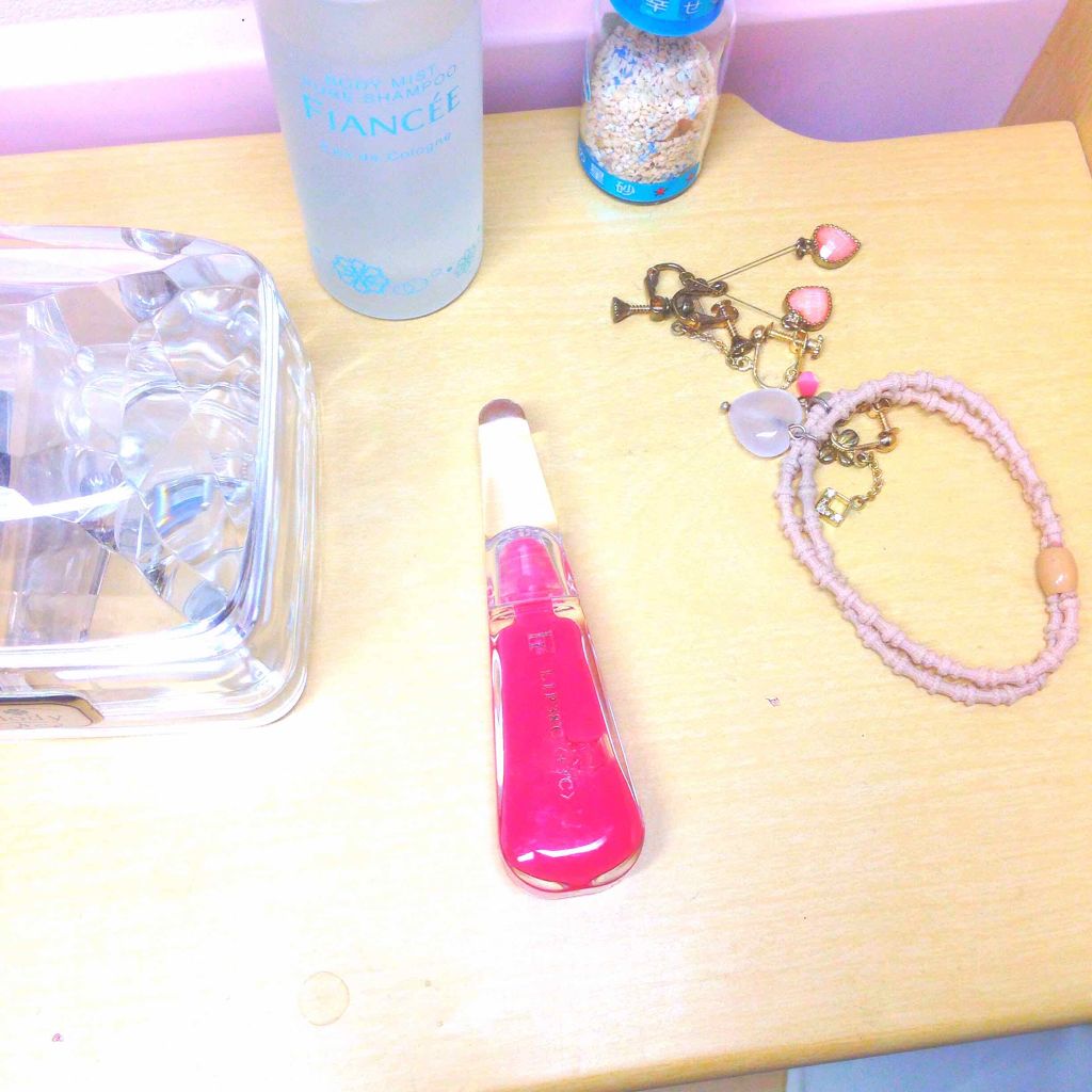 38°C / 99°F リップトリートメント (リップ美容液)/UZU BY FLOWFUSHI/リップケアを使ったクチコミ（1枚目）