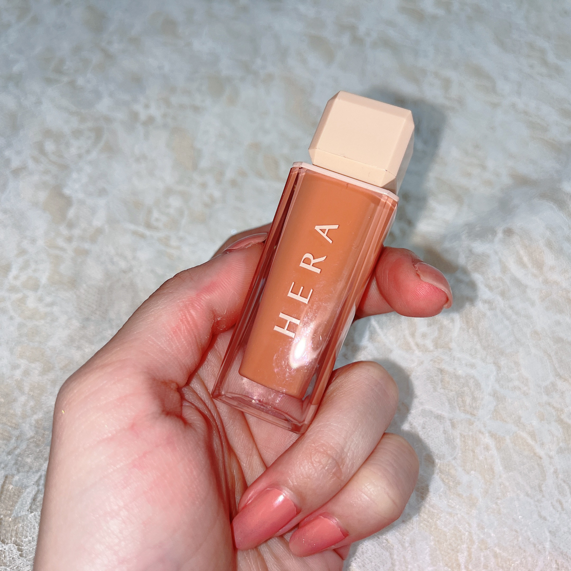 センシュアルヌードグロス 432 NO HUSTLE/HERA/リップグロスを使ったクチコミ（2枚目）