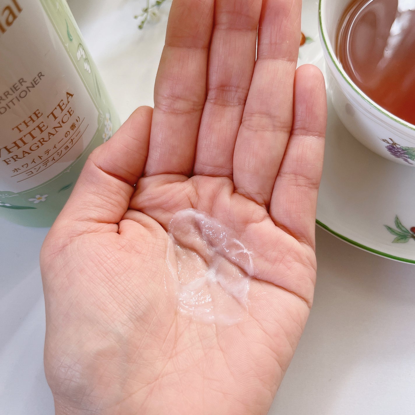 エッセンシャル ザビューティ 髪のキメ美容ウォータートリートメント ホワイトティーの香り/エッセンシャル/アウトバストリートメントを使ったクチコミ(6枚目)